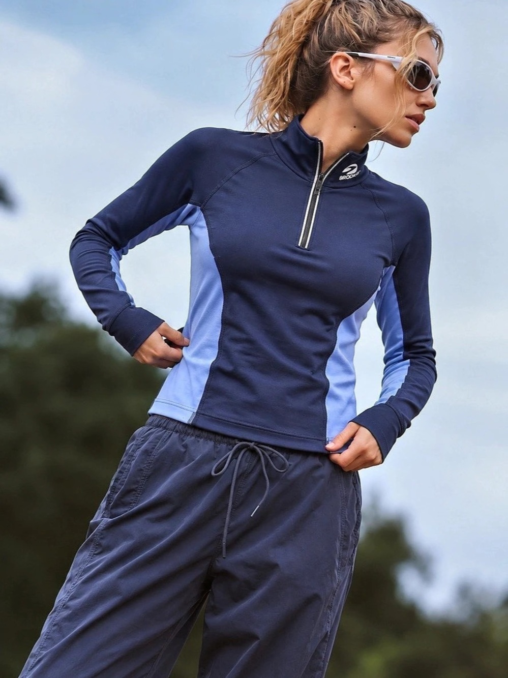 336. Brooks Color Block Half-Zip Top in Blue Size Small